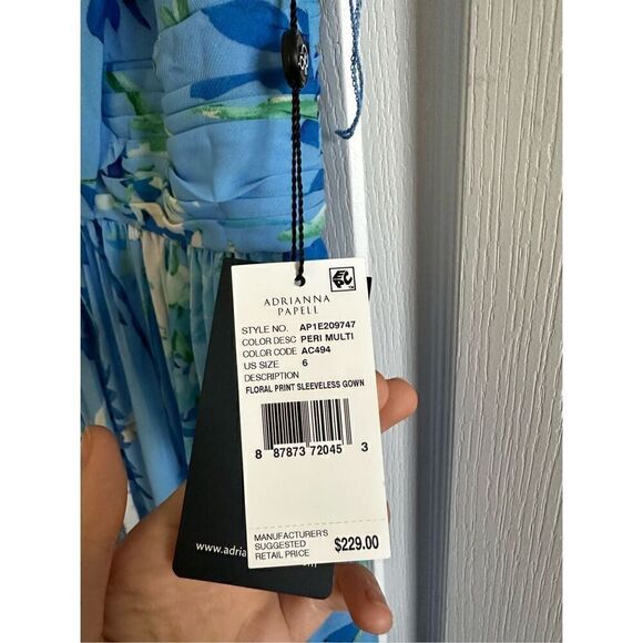 NWT Adrianna Papell Floral Print Sleeveless Gown Size 6 - Picture 9 of 11